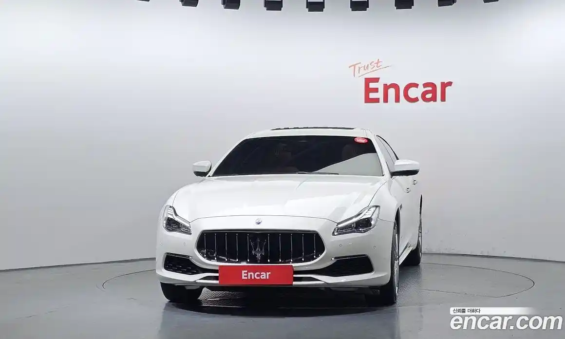 Maserati Quattroporte 2021 3.0 гидро, фото 3
