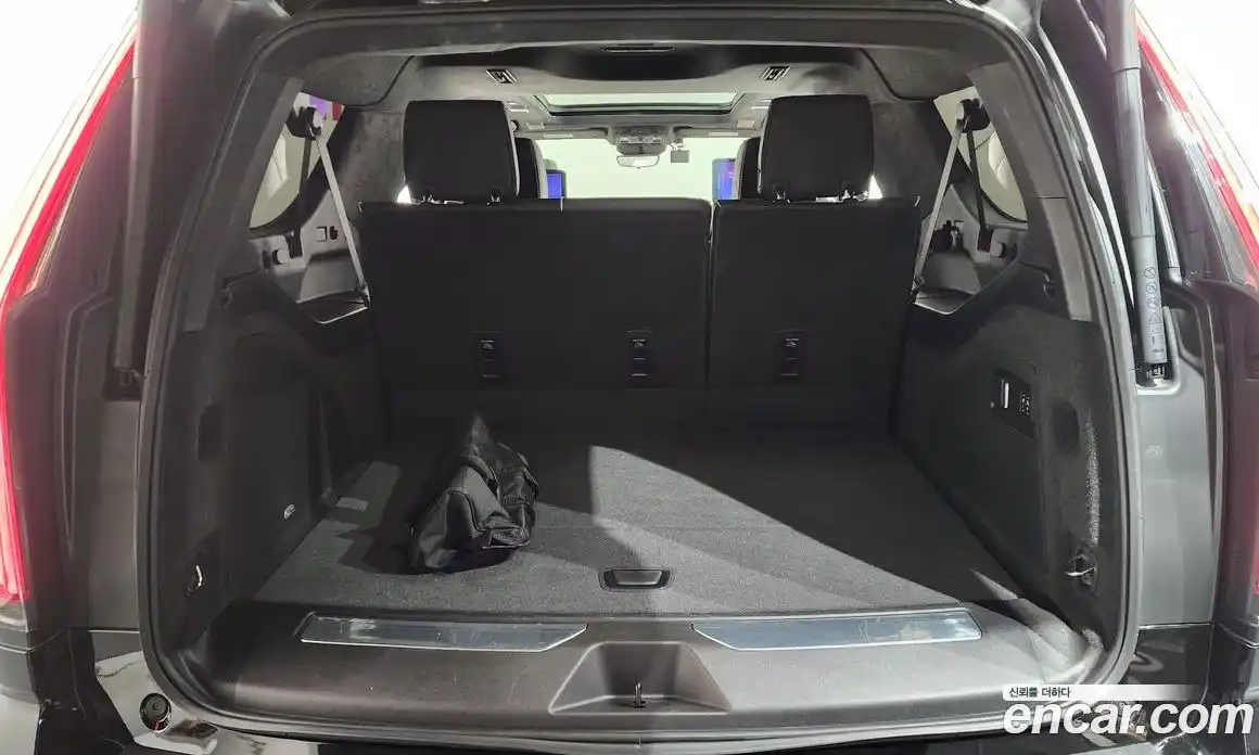 Cadillac Escalade 2025 6.2 гидро, фото 16