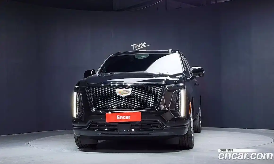 Cadillac Escalade 2025 6.2 гидро, фото 3