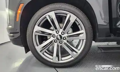 Cadillac Escalade 2025 6.2 гидро, миниатюра 5