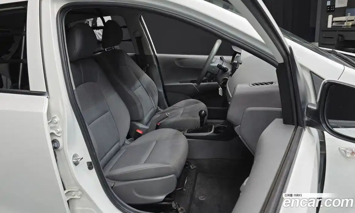 Kia Morning 2019 1.0 автомат (гидро), фото 12