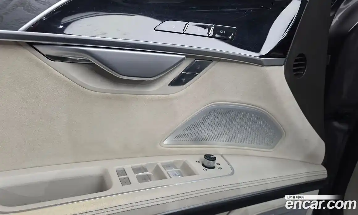 Audi A8 2018 3.0 автомат (гидро), фото 20