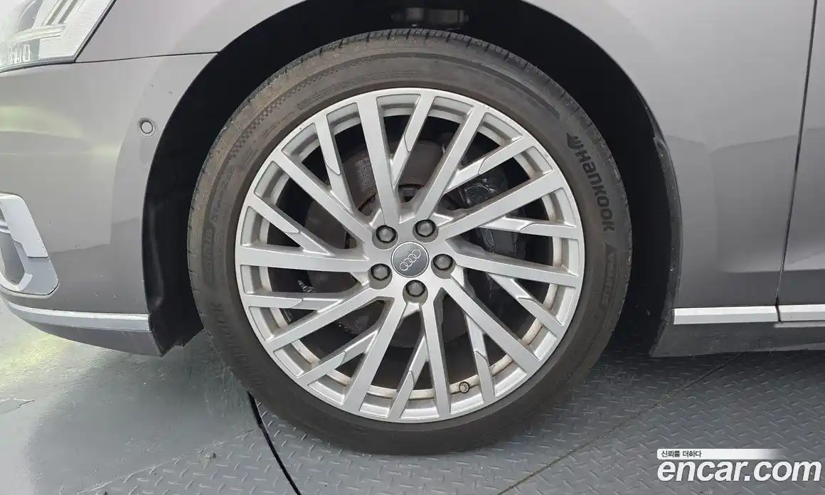 Audi A8 2018 3.0 автомат (гидро), фото 7
