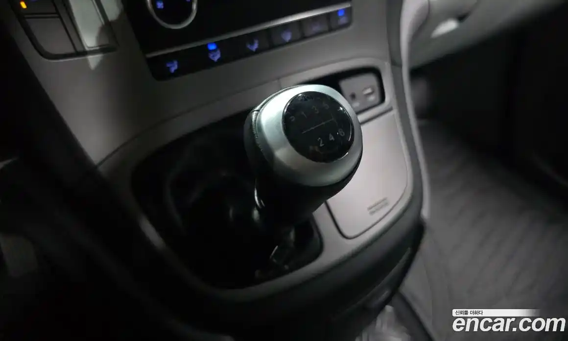 Hyundai Starex 2019 2.5 механика, фото 12