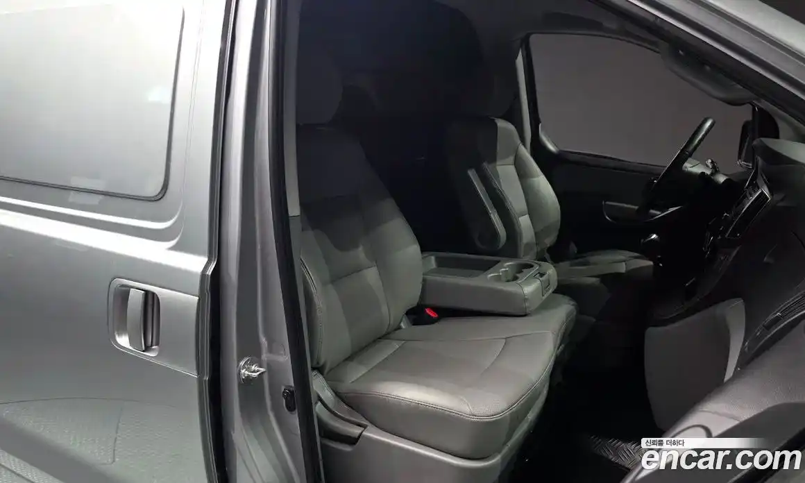 Hyundai Starex 2019 2.5 механика, фото 18