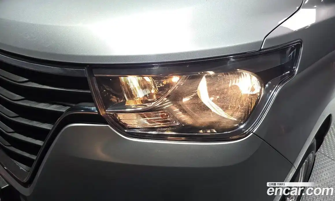 Hyundai Starex 2019 2.5 механика, фото 8