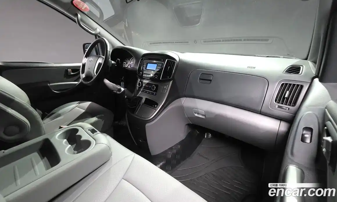 Hyundai Starex 2019 2.5 механика, фото 10