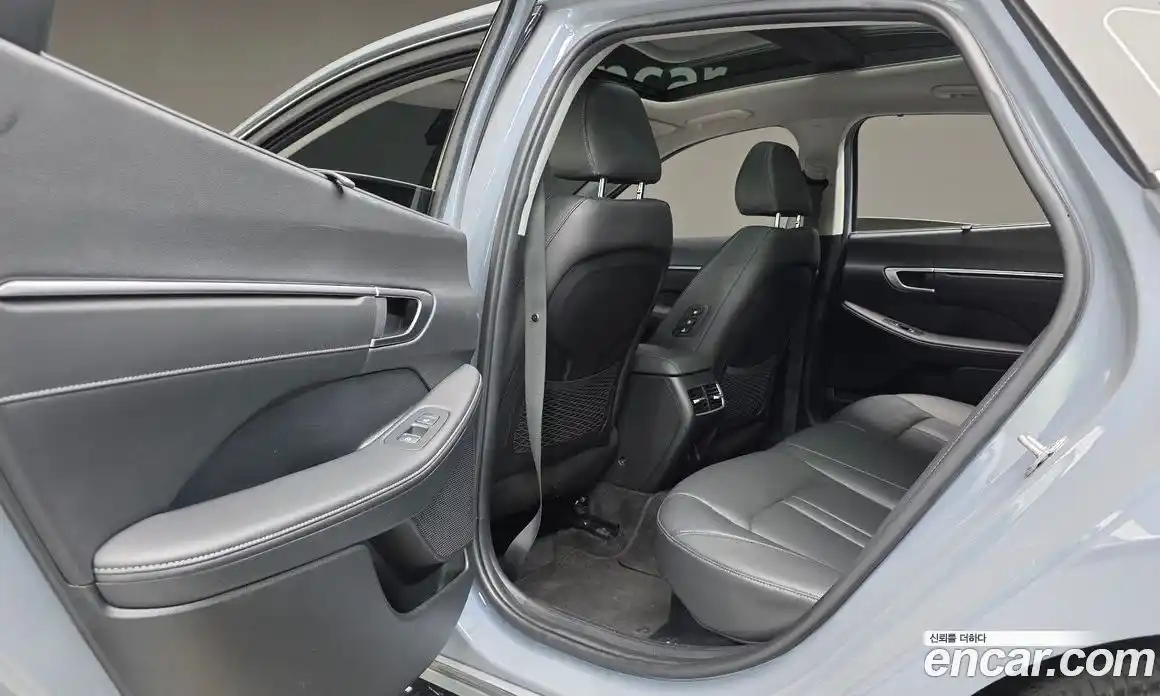 Hyundai Sonata 2024 2.0 автомат (гидро), фото 17