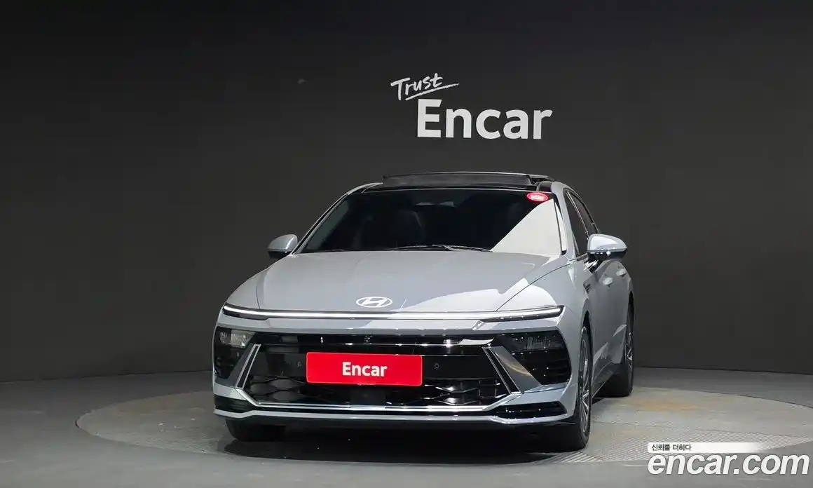 Hyundai Sonata 2024 2.0 автомат (гидро), фото 3