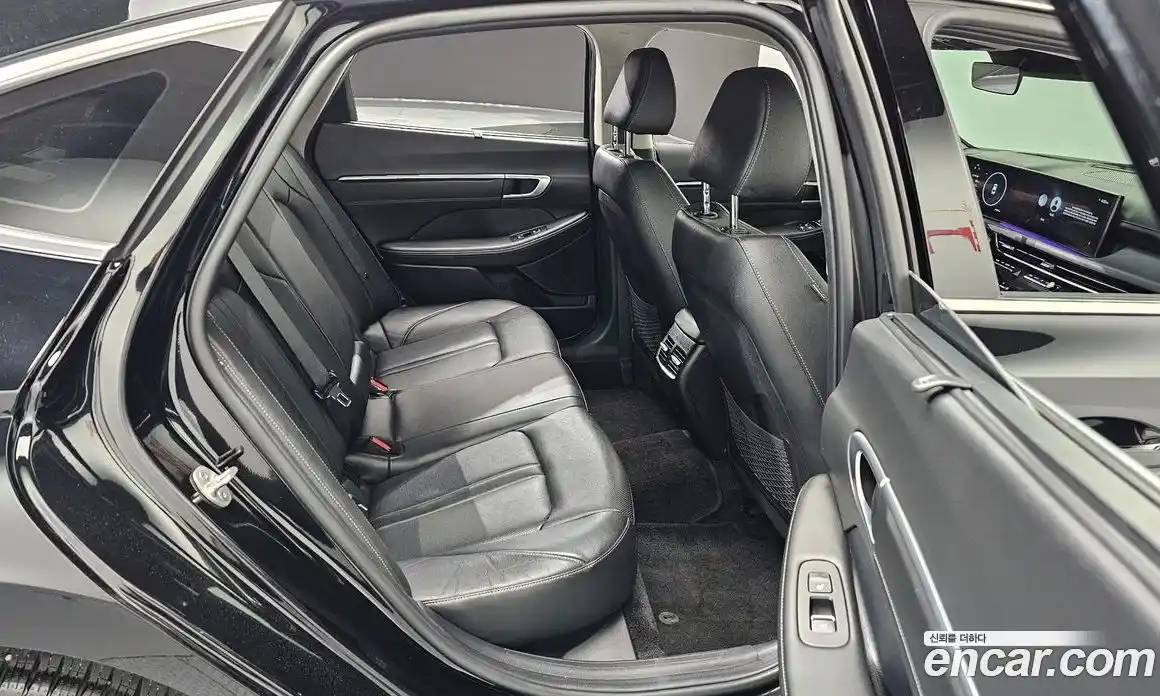 Hyundai Sonata 2023 1.6 автомат (гидро), фото 18