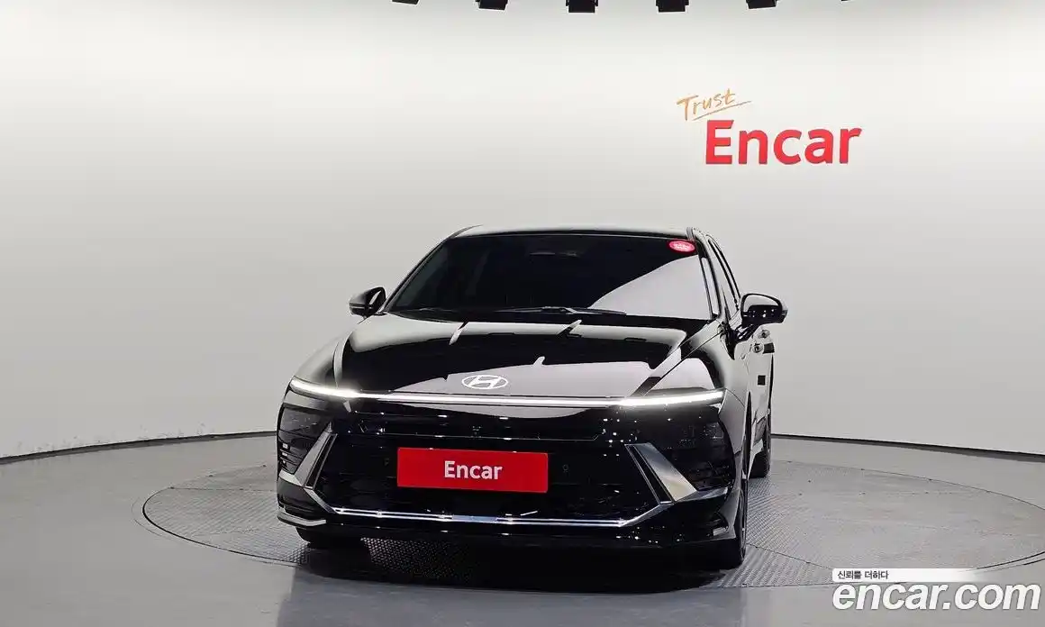 Hyundai Sonata 2023 1.6 автомат (гидро), фото 3