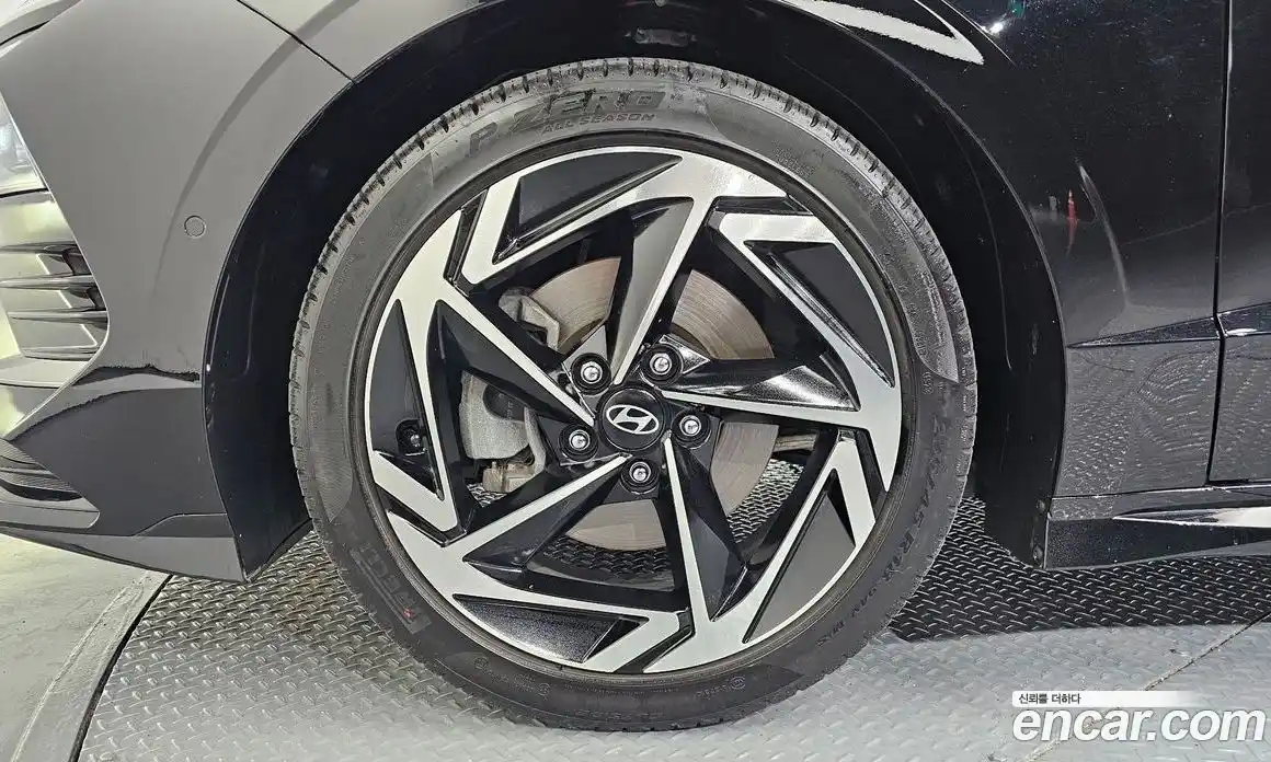 Hyundai Sonata 2023 1.6 автомат (гидро), фото 5