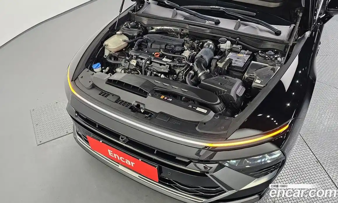 Hyundai Sonata 2023 1.6 автомат (гидро), фото 6