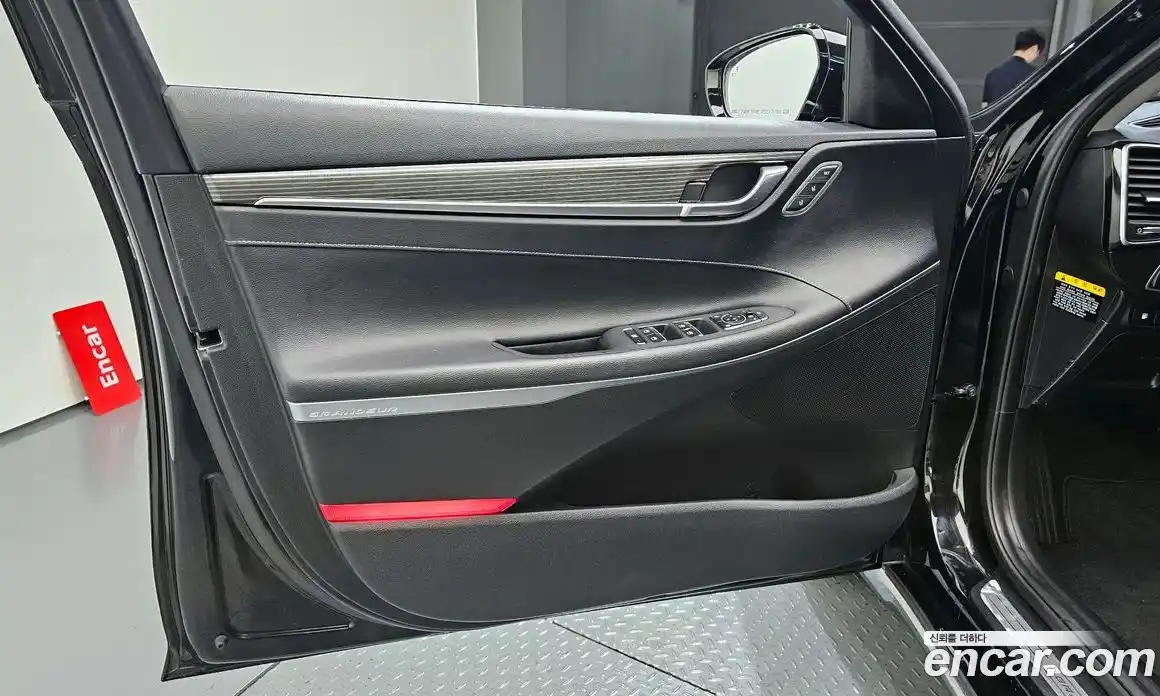 Hyundai Grandeur 2019 2.4 автомат (гидро), фото 14