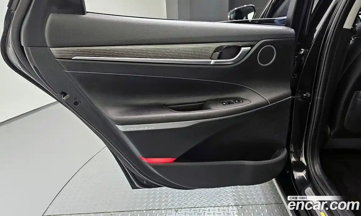 Hyundai Grandeur 2019 2.4 автомат (гидро), фото 15