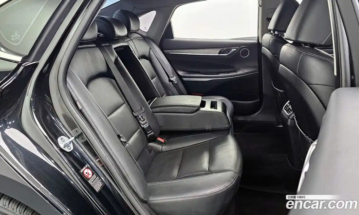 Hyundai Grandeur 2019 2.4 автомат (гидро), фото 17