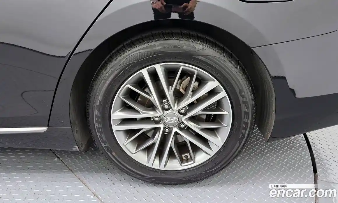 Hyundai Grandeur 2019 2.4 автомат (гидро), фото 7