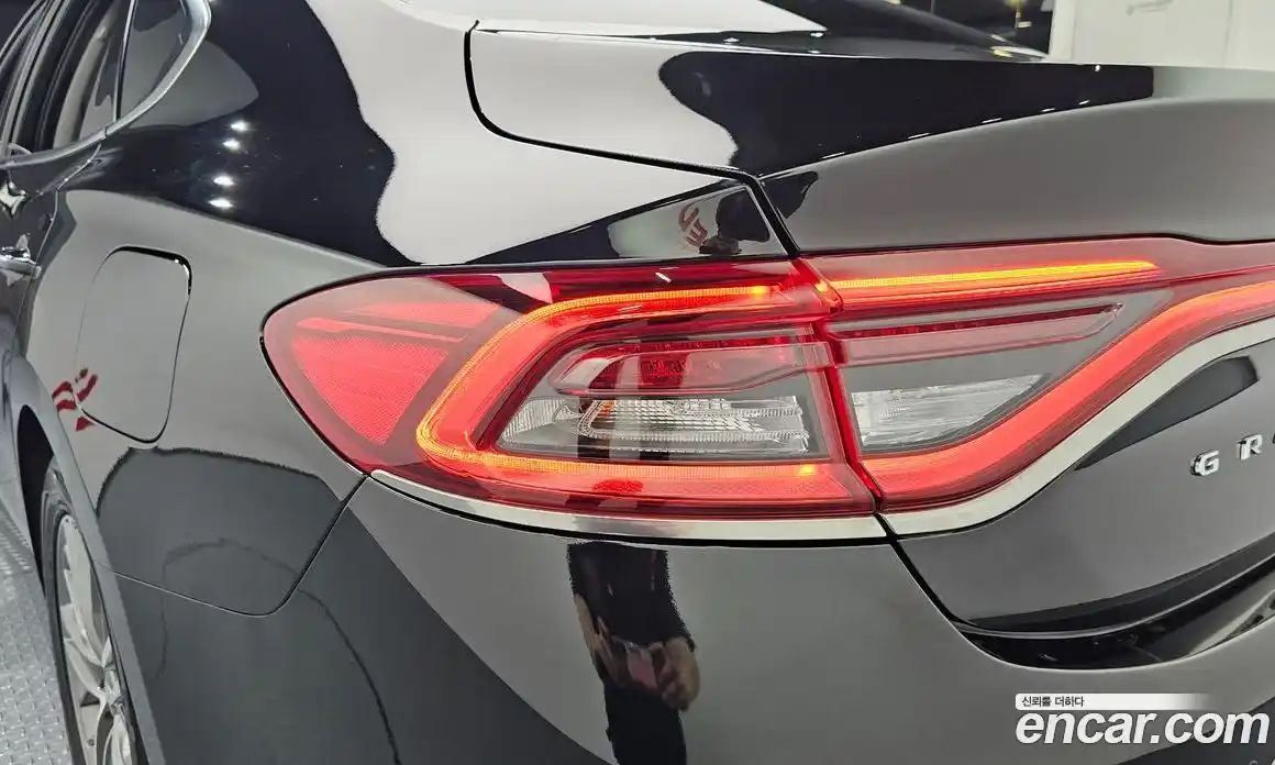 Hyundai Grandeur 2019 2.4 автомат (гидро), фото 9