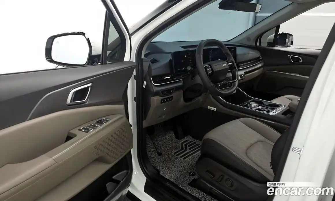 Kia Carnival 2025 1.6 автомат (гидро), фото 13