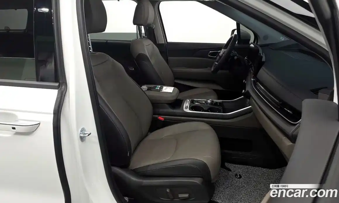 Kia Carnival 2025 1.6 автомат (гидро), фото 16