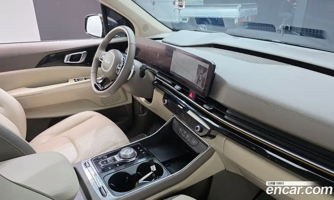 Kia Carnival 2024 2.2 автомат (гидро), фото 26