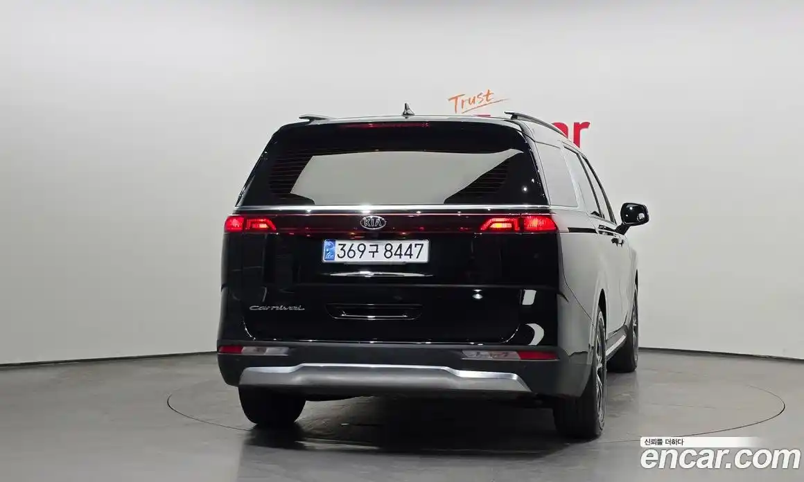 Kia Carnival 2021 2.2 автомат (гидро), фото 4