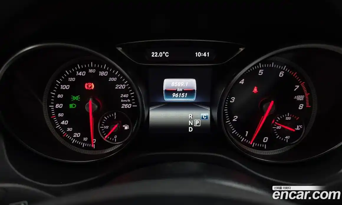 Mercedes-Benz GLA-Class 2018 2.0 гидро, фото 11 Mercedes-Benz GLA-Class 2018 2.0 гидро, фото 11