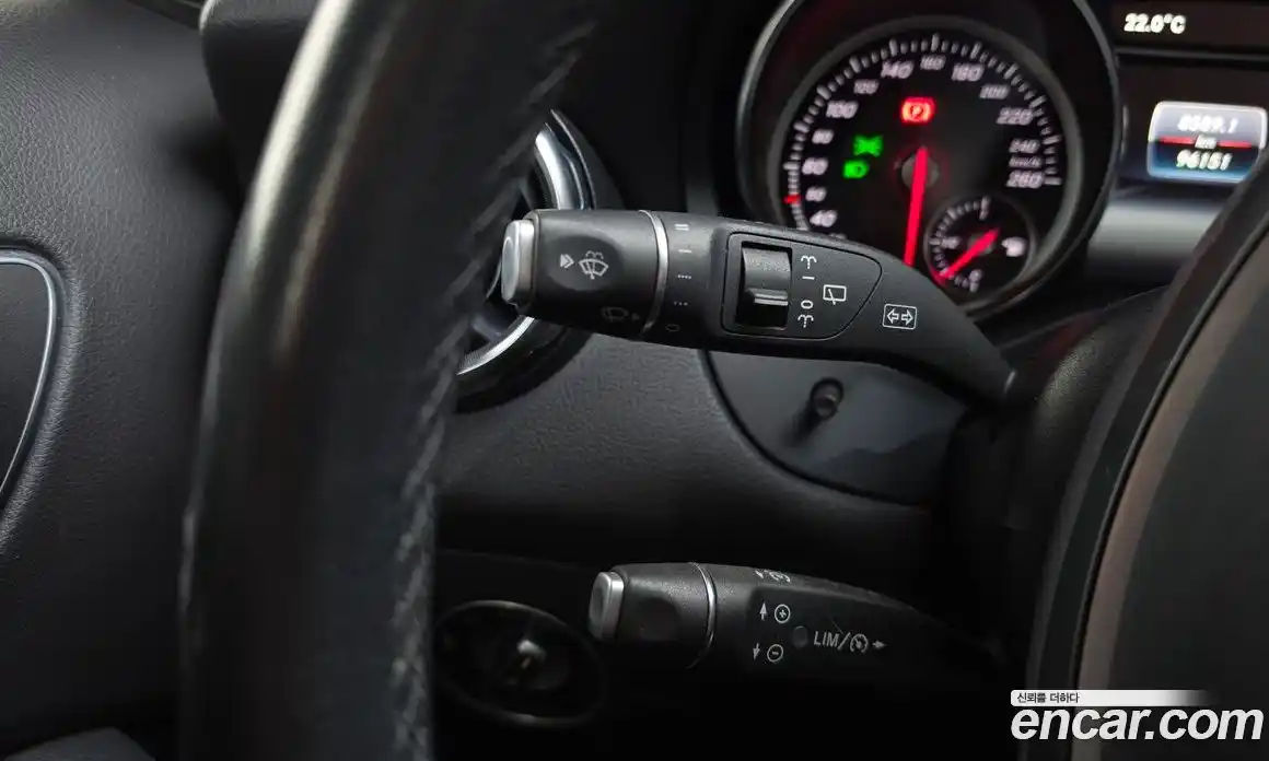 Mercedes-Benz GLA-Class 2018 2.0 гидро, фото 25 Mercedes-Benz GLA-Class 2018 2.0 гидро, фото 25