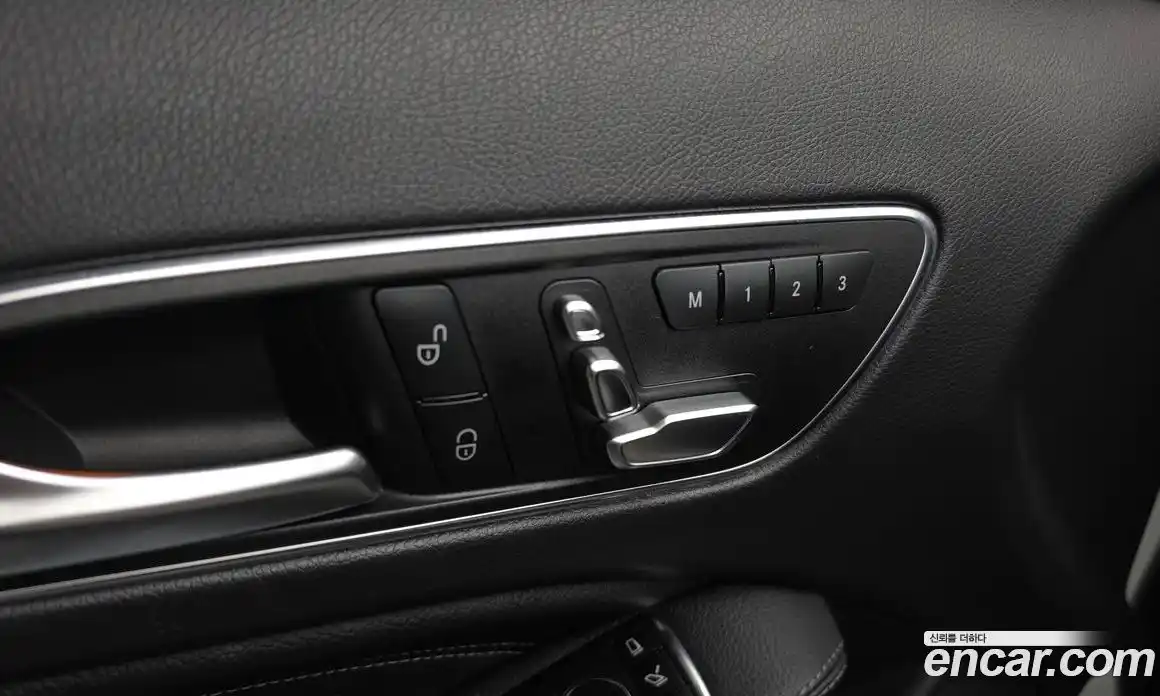 Mercedes-Benz GLA-Class 2018 2.0 гидро, фото 30 Mercedes-Benz GLA-Class 2018 2.0 гидро, фото 30