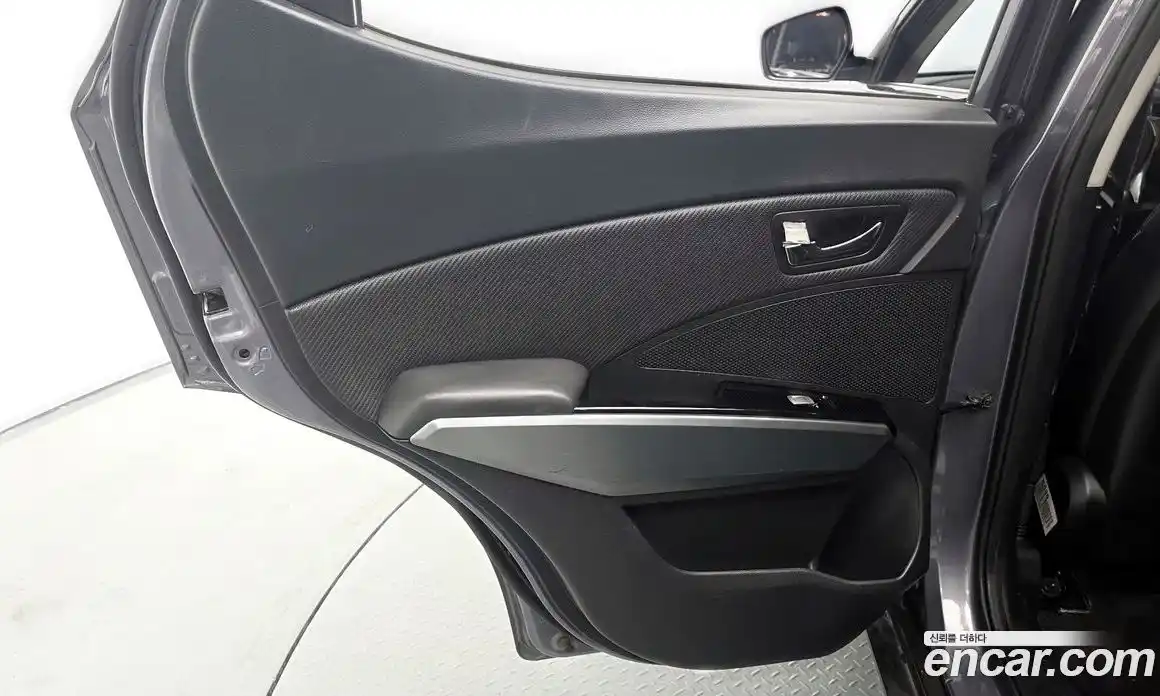 SsangYong TIBOLI 2019 1.6 автомат (гидро), фото 15