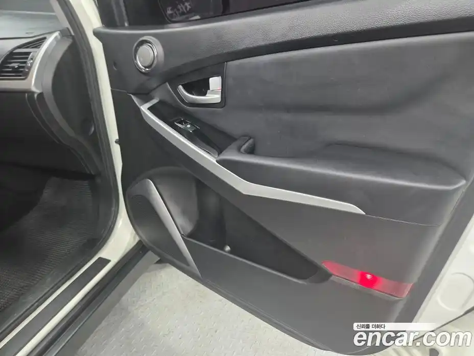 SsangYong Korando 2015 2.0 автомат (гидро), фото 19
