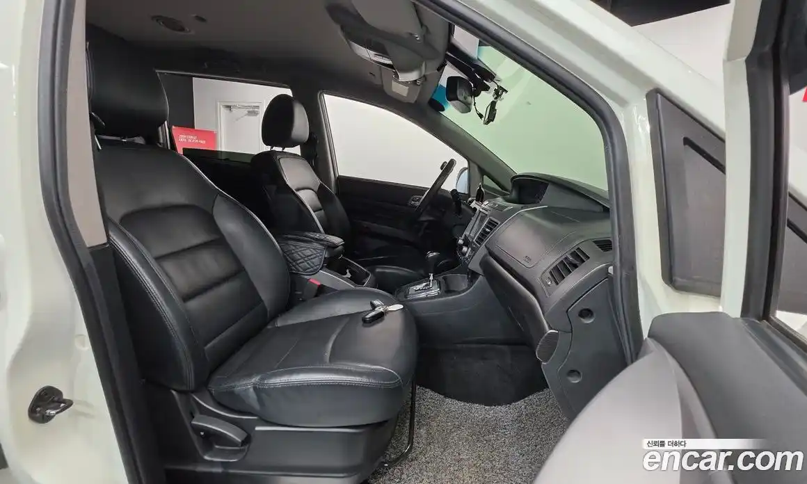 SsangYong Korando 2017 2.2 автомат (гидро), фото 10