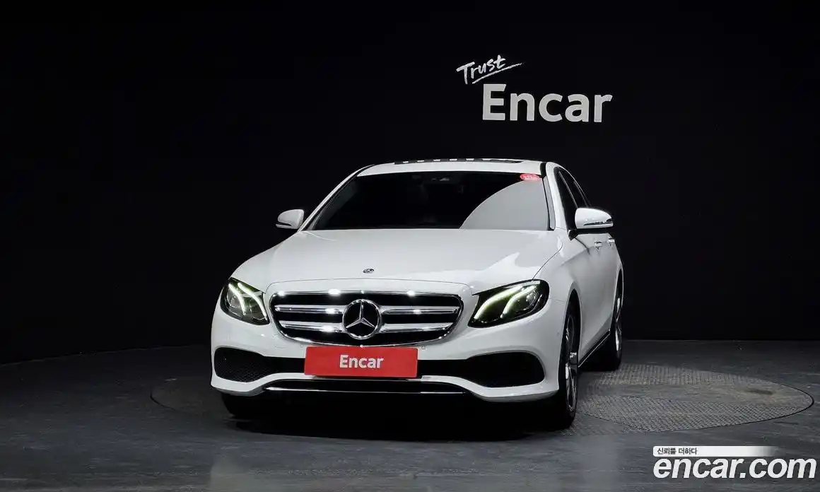 Mercedes-Benz E-Class 2019 2.0 автомат (гидро), фото 3