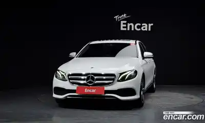 Mercedes-Benz E-Class 2019 2.0 автомат (гидро), миниатюра 3