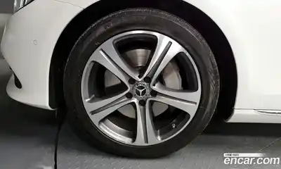 Mercedes-Benz E-Class 2019 2.0 автомат (гидро), миниатюра 5