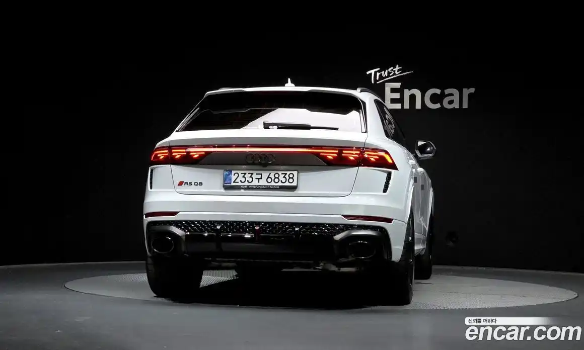 Audi RSQ8 2025 4.0 автомат (гидро), фото 4