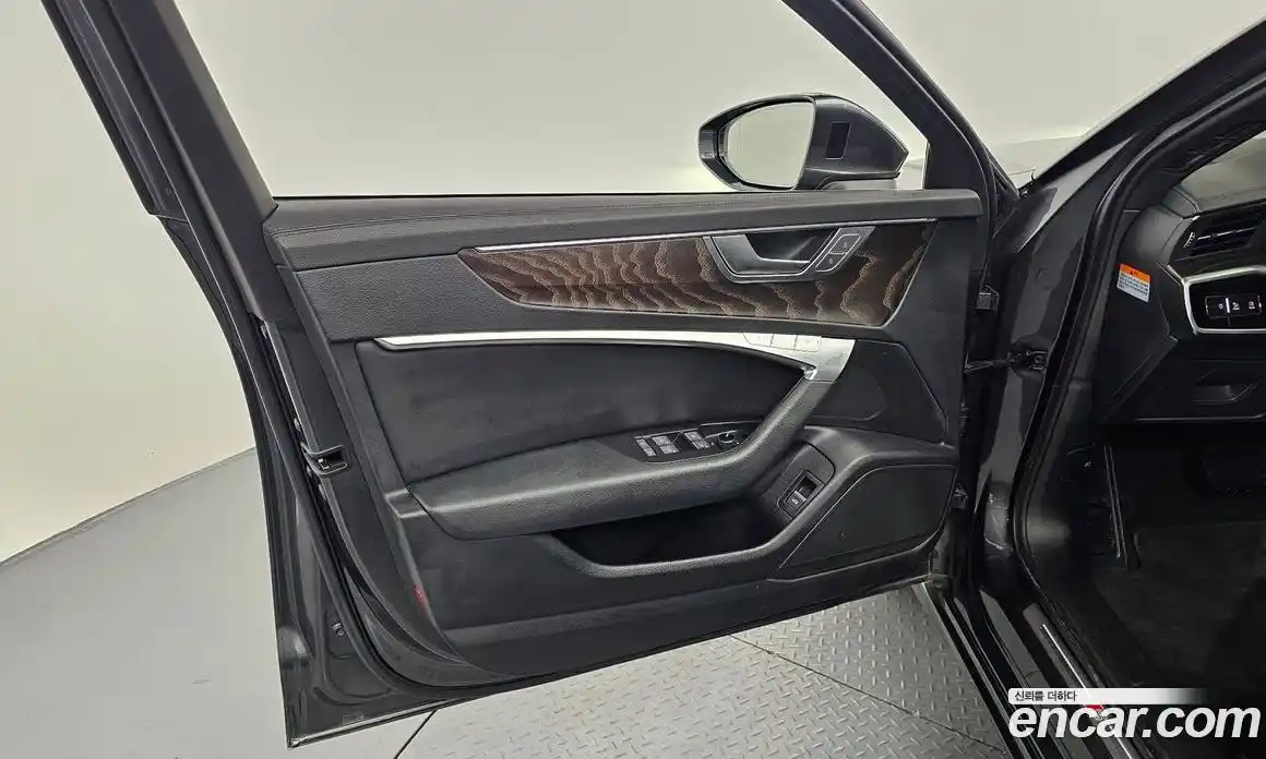 Audi A6 2022 2.0 автомат (гидро), фото 14