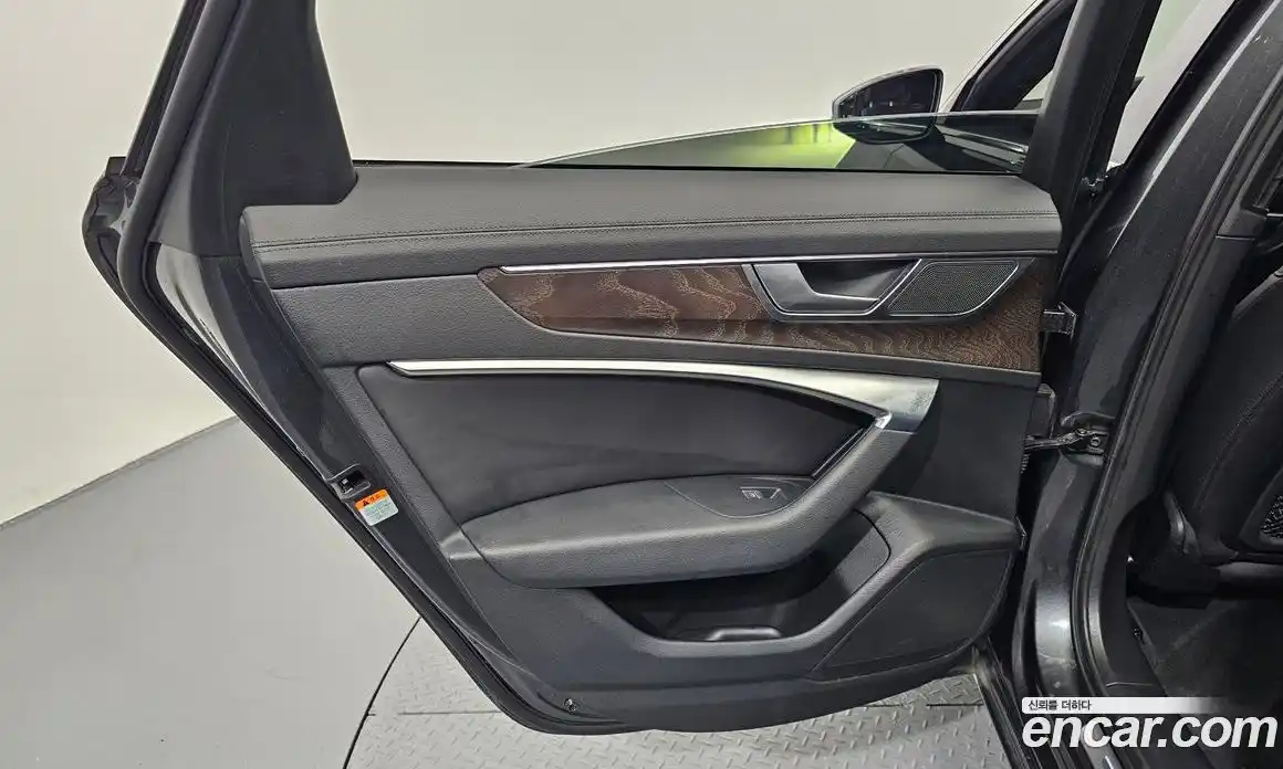 Audi A6 2022 2.0 автомат (гидро), фото 15