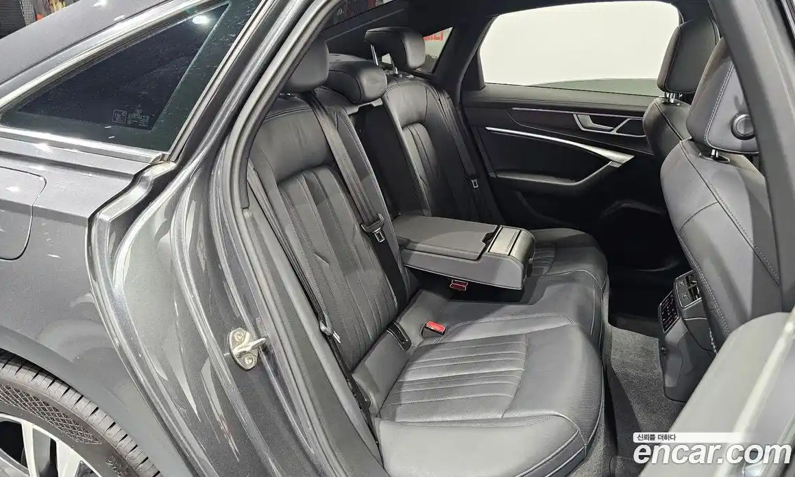 Audi A6 2022 2.0 автомат (гидро), фото 18