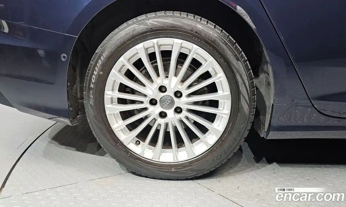 Audi A6 2021 2.0 автомат (гидро), фото 5