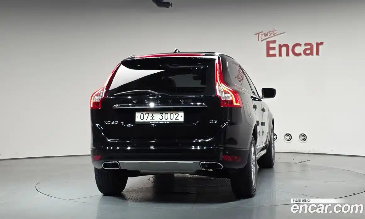 Volvo XC60 2017 2.0 автомат (гидро), фото 3