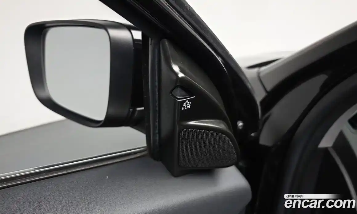 Volvo XC60 2017 2.0 автомат (гидро), фото 31