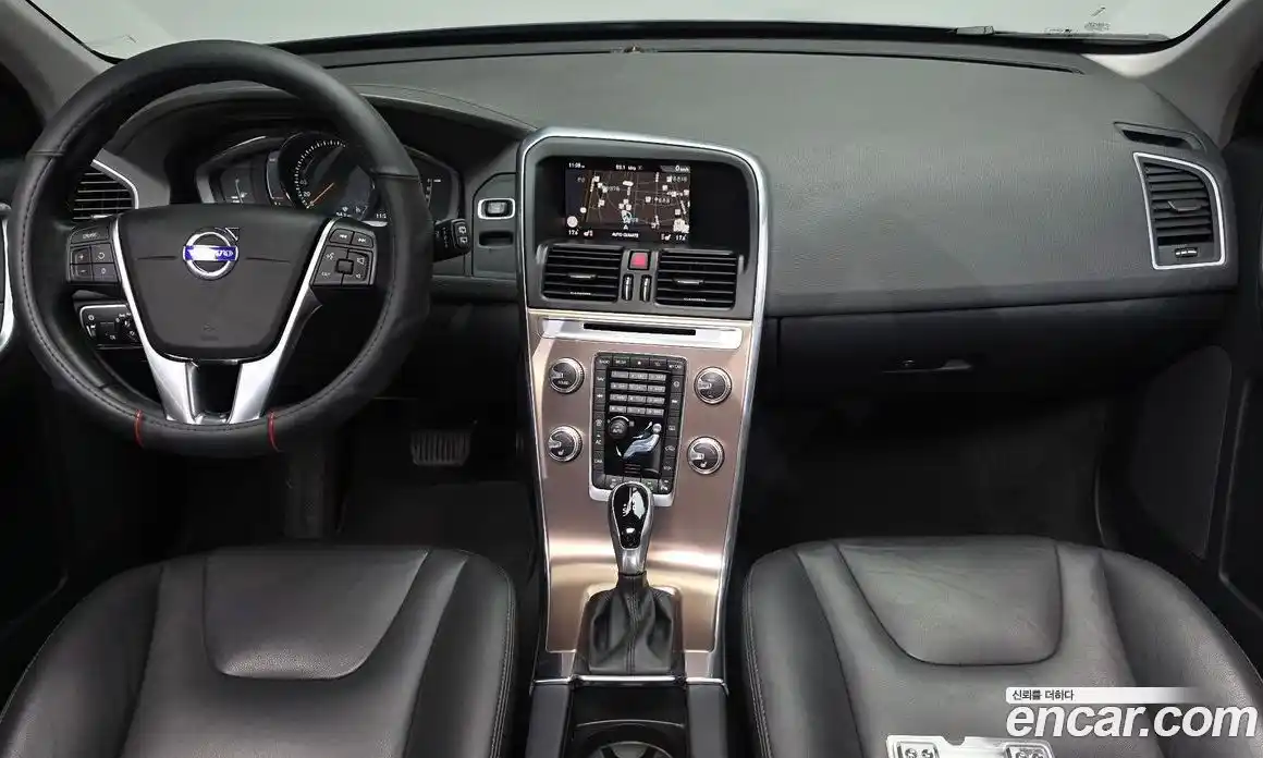 Volvo XC60 2017 2.0 автомат (гидро), фото 9