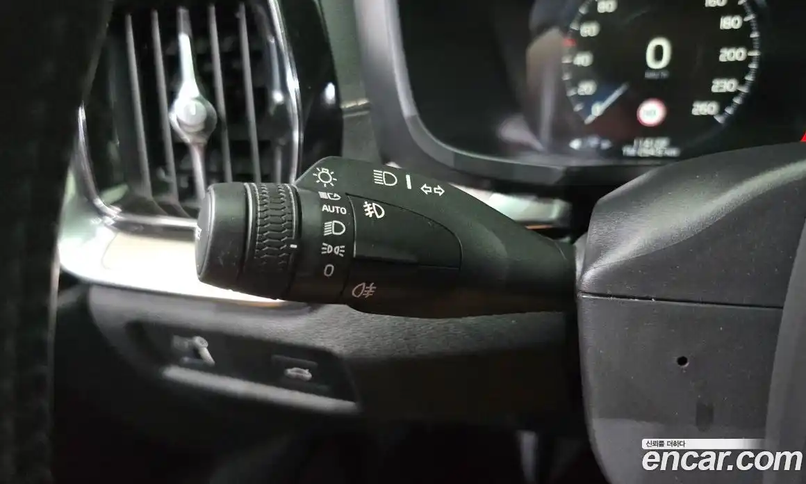 Volvo S60 2019 2.0 автомат (гидро), фото 17
