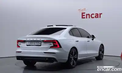 Volvo S60 2019 2.0 автомат (гидро), миниатюра 2