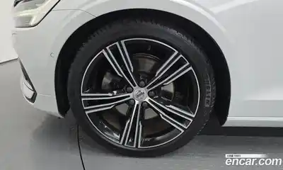Volvo S60 2019 2.0 автомат (гидро), миниатюра 5
