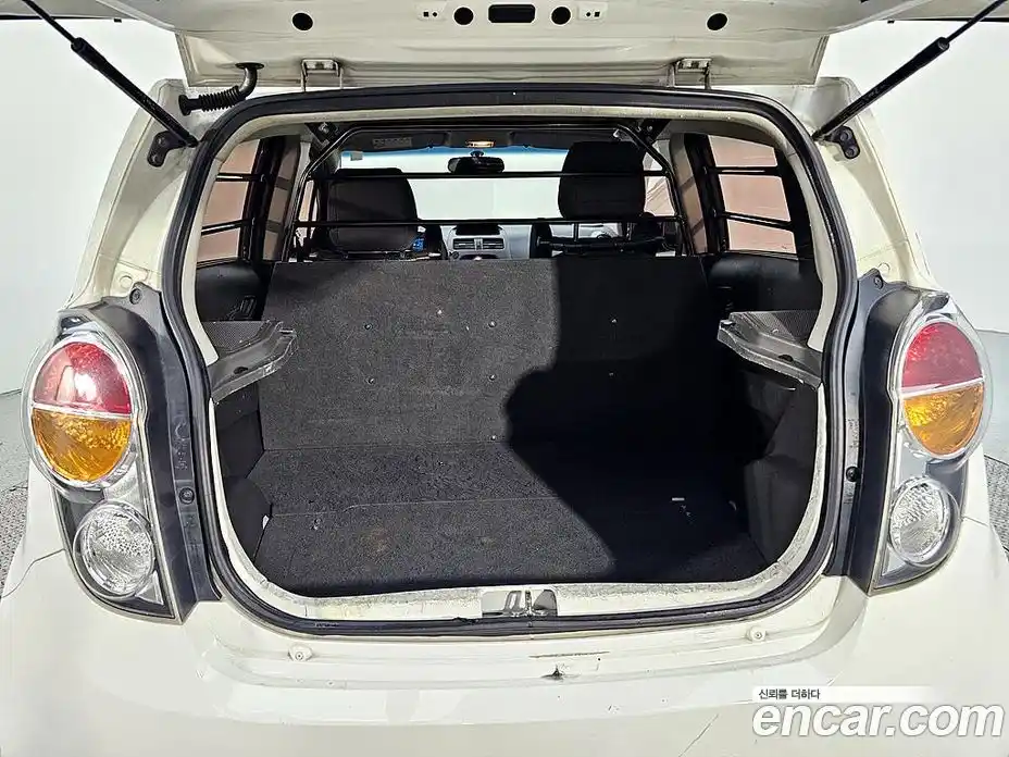 Chevrolet Spark 2011 1.0 автомат (гидро), фото 13