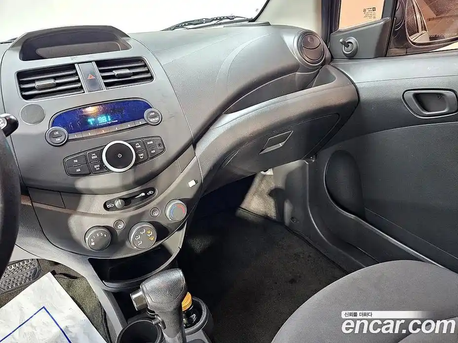 Chevrolet Spark 2011 1.0 автомат (гидро), фото 9