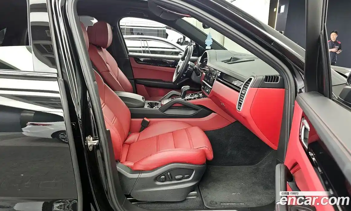 Porsche Cayenne 2023 3.0 автомат (гидро), фото 11