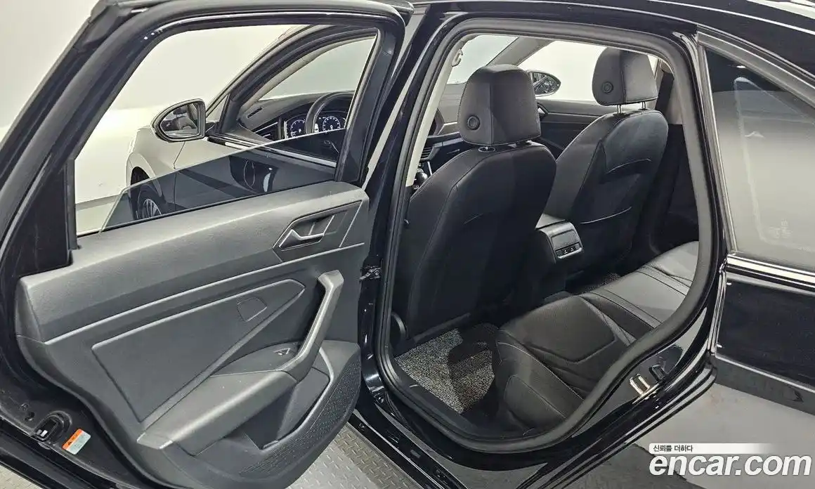 Volkswagen Jetta 2021 1.4 автомат (гидро), фото 25